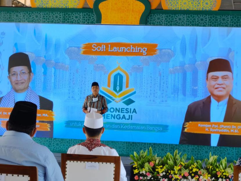   Ketua Yayasan Indonesia Mengaji, Komjen Pol Dr (HC) Syafruddin menyampaikan sambutan saat meluncurkan program 