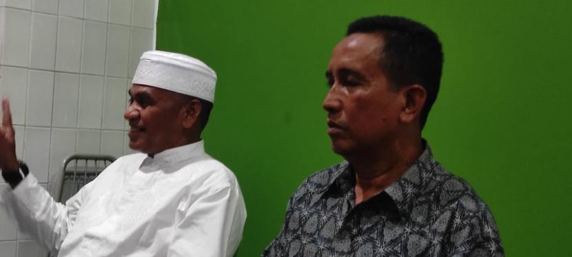  Ketua Yayasan Pusat Dakwah Mualaf Cinta Tauhid (PDMCT), Abdurrahman al Gonzaga (kiri), saat beraudiensi ke kantor Republika Perwakilan DIY-Jateng.