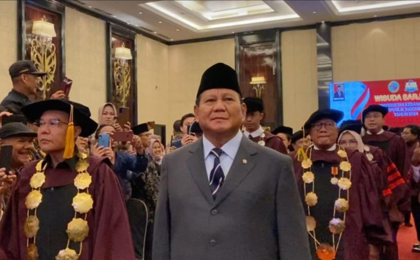 Ketua Yayasan Universitas Kebangsaan Republik Indonesia (UKRI) Prabowo Subianto menghadiri acara wisuda