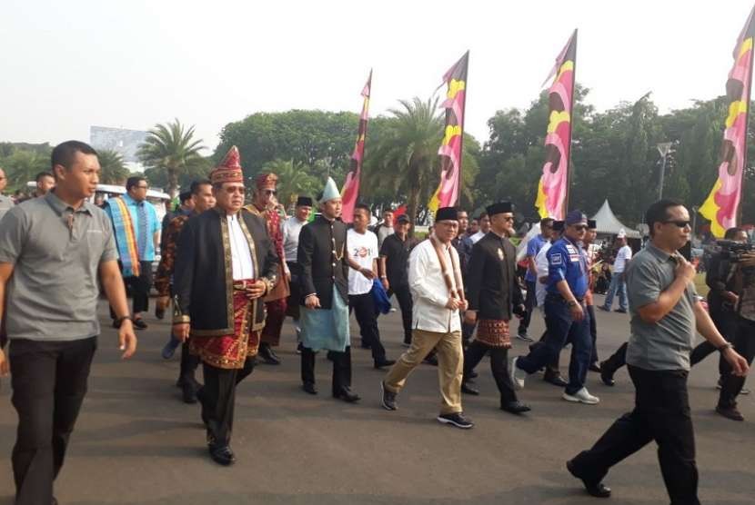 Democratic Party (PD) leader Susilo Bambang Yudhoyono decided to leave the peaceful election campaign held by General Election Commission in Jakarta on Sunday. 