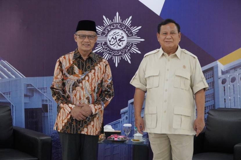 Ketum PP Muhammadiyah Haedar Nashir dan Prabowo Subianto.