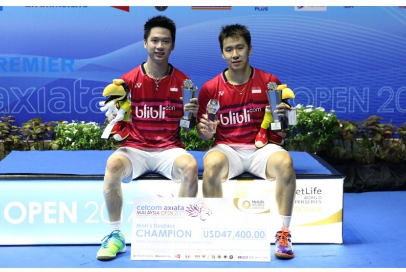 Kevin Sanjaya Sukamuljo (kiri) dan Marcus Fernaldi Gideon.