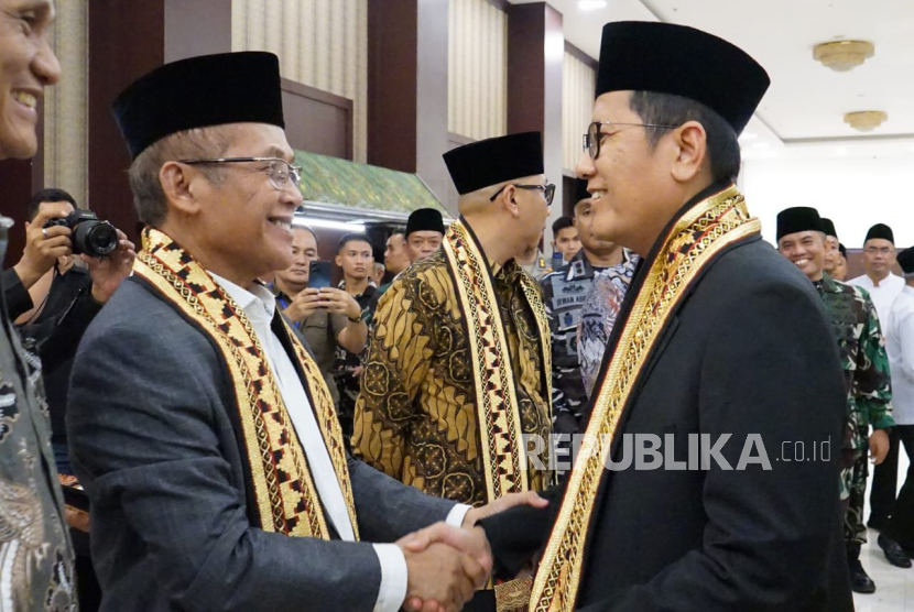 KH Cholil Nafis (kanan) dalam Ijtima