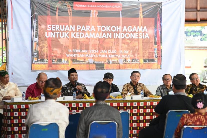 Waketum MUI KH Marsudi Syuhud bersama tokoh agama sampaikan Imbauan menyikapi hasil sementara Pemilu 2024.