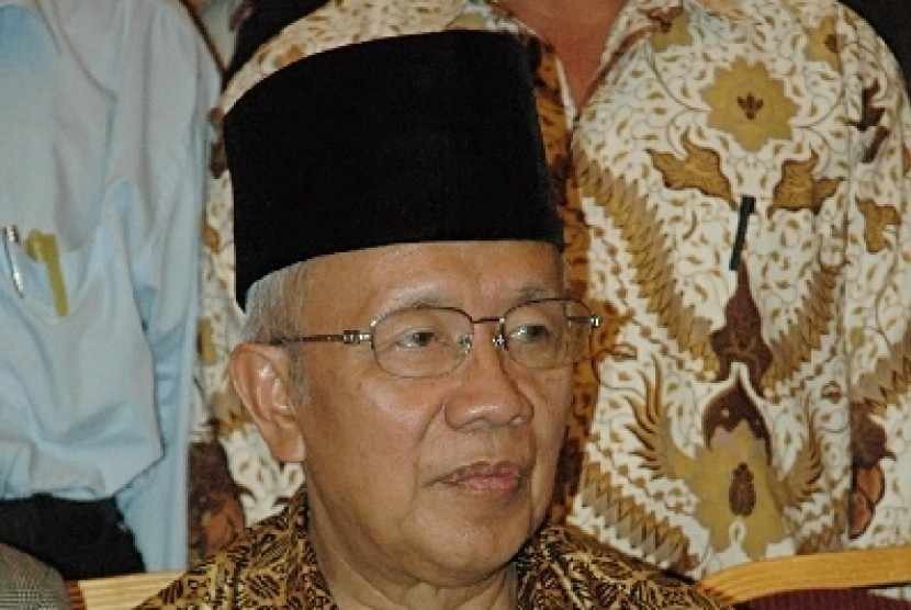 Soal Sholat Jumat, MUI Bandung Serahkan ke Pengurus Masjid. Foto: KH Miftah Faridh.(Republika/Edi Yusuf)