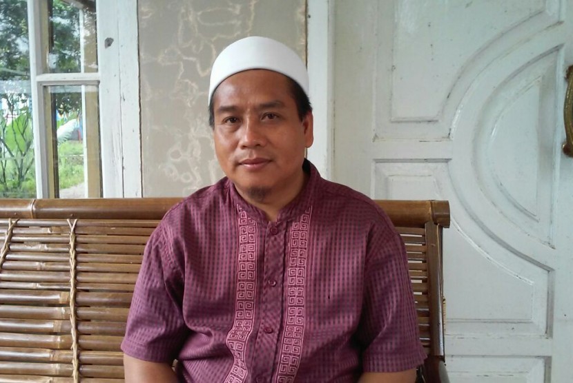 Pimpinan Pesantren Miftahul Huda 2 Ciamis, KH Nonop Hanafi, apresiasi upaya TNI rawat persatuan bangsa. 