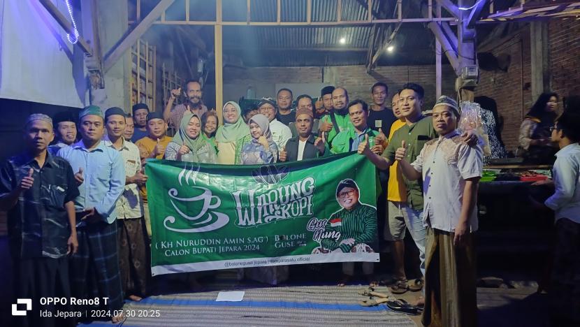 KH Nuruddin Amin alias Gus Nung meluncurkan Warung Kopi Bolone Guse yang tersebar di 16 kecamatan di Kabupaten Jepara, Jawa Tengah.