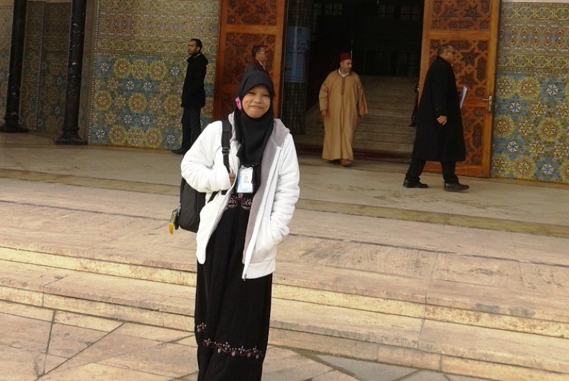 Khamisah Duha saat mengikuti Musabaqah Hifdzul Qur'an (MHQ) Internasional Ke-9 Piala Raja Mohammed VI di Aula Madrasah Al-Qur'an Masjid Hassan II Casablanca, Maroko.