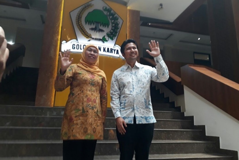 Khofifah Indar Parawansa dan Emil Elistyanto Dardak resmi dicalonkan oleh Partai Golkar untuk maju dalam pemilihan Gubernur dan Wakil Gubernur Jawa Timur 2018