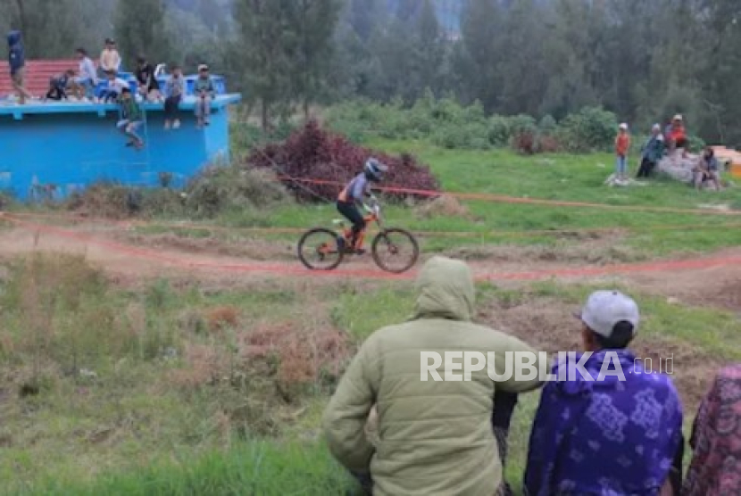 Khoiful Mukhib sukses mengunci podium juara di kelas utama Men Elite.