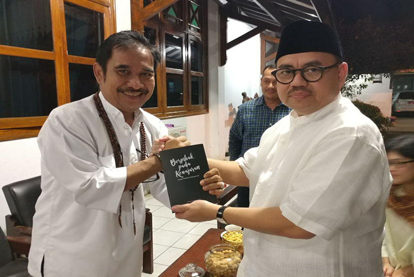 Ki Enthus (kiri) dan Sudirman Said.