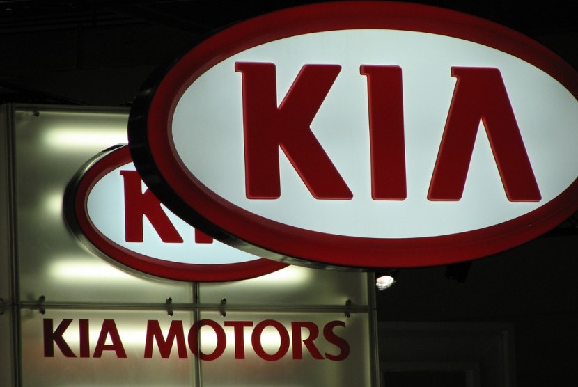 Pembuat mobil asal Korea Selatan, Kia Motors, berencana untuk menangguhkan operasi di dua pabrik domestiknya dari 27 April-10 Mei dan 22-25 Mei (Foto: ilustrasi KIA Motors)