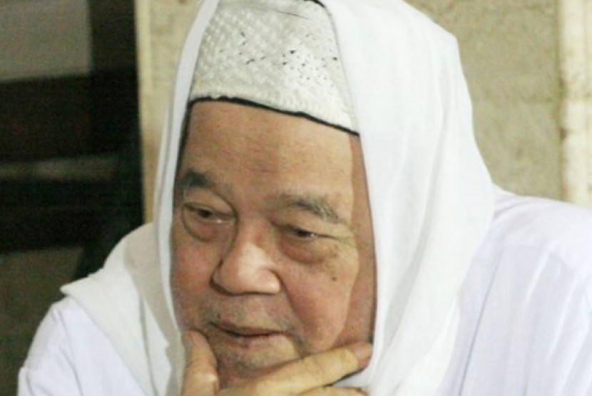 Kiai Idris Marzuki, Pengasuh Pondok Pesantren Lirboyo, Kediri, Jawa Timur. 