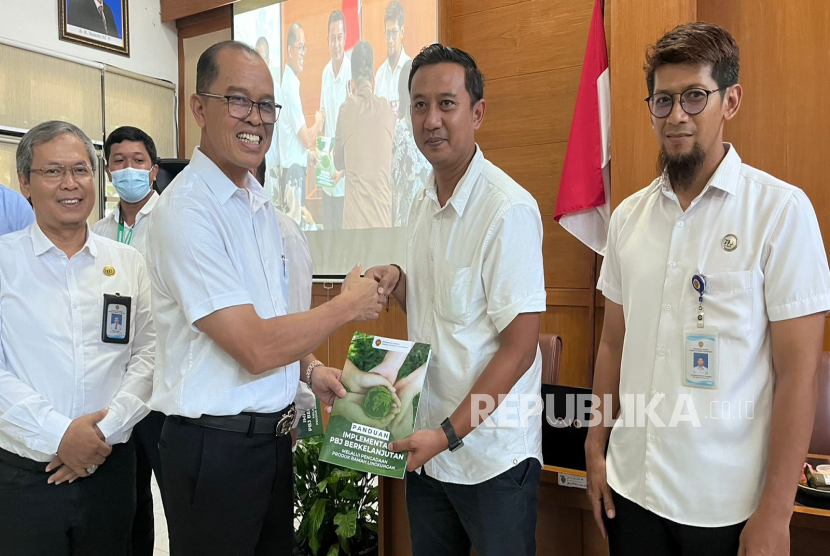 Kickoff Piloting PBJ berkelanjutan di kantor DLHK DIY, Rabu (14/5/2025). 