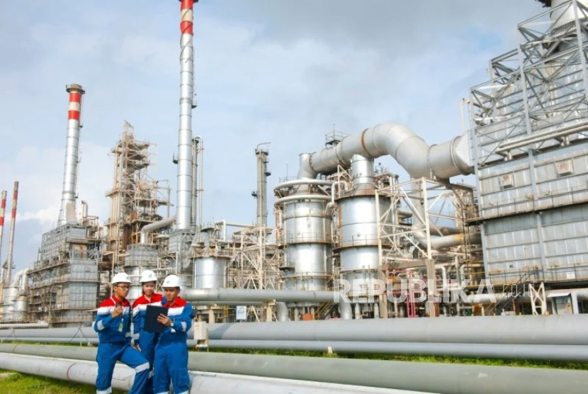 Kilang Pertamina sebagai garda energi nasional, mengolah pasokan termasuk dari impor minyak mentah untuk memenuhi kebutuhan dalam negeri.
