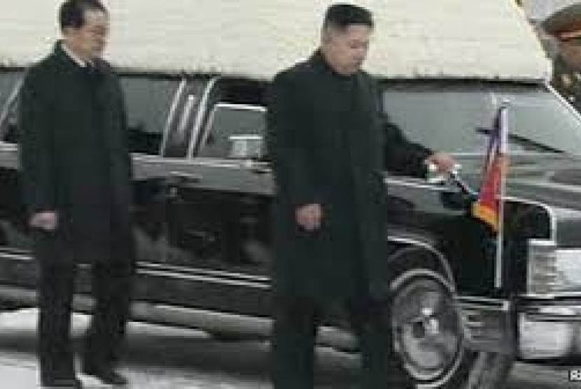 Kim Jong-un dan Chang Song-thaek 