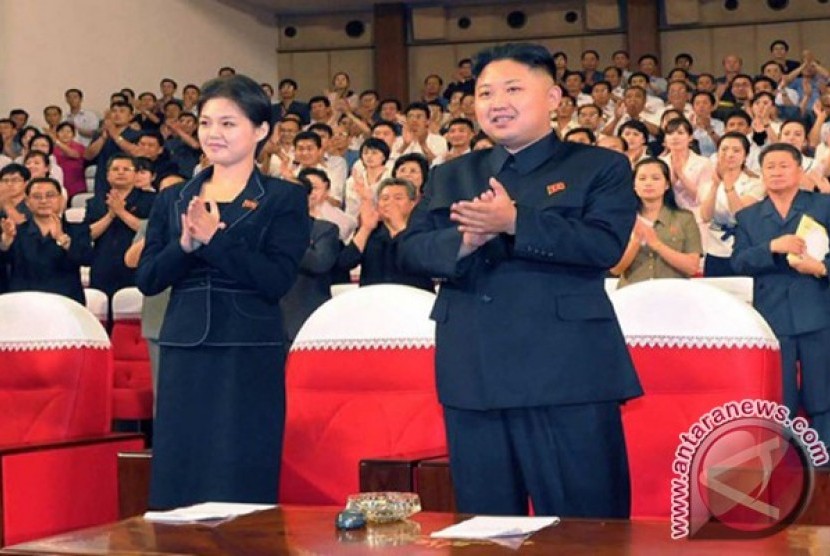 Kim Jong-Un dan istri yang diketahui artis