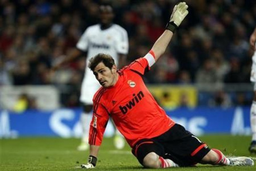 Kiper Iker Casillas.