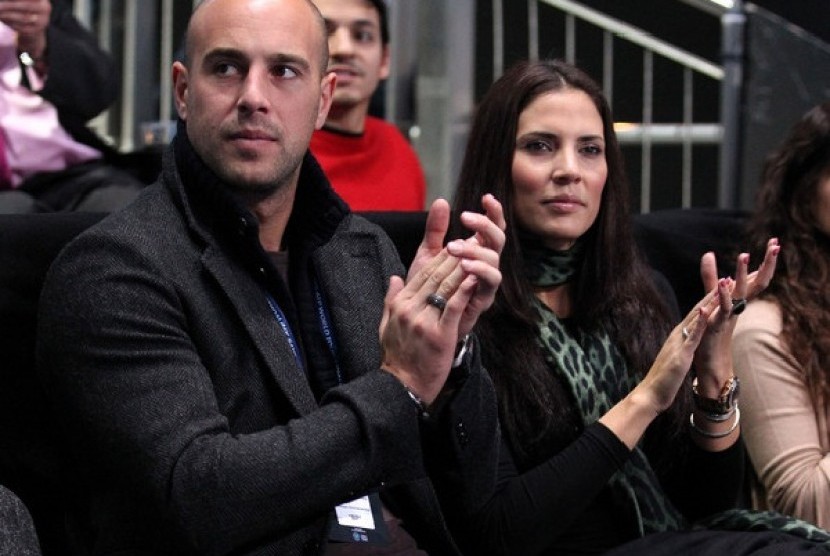 Kiper Liverpool Pepe Reina dan pasangannya Yolanda Ruiz 