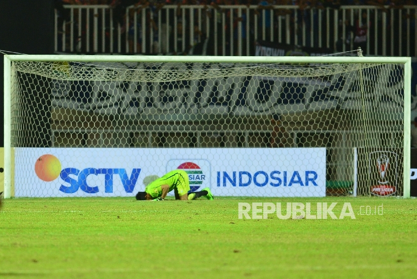 Mantan kiper Persib Bandung yang kini membela Dewa United, M Deden Natshir.