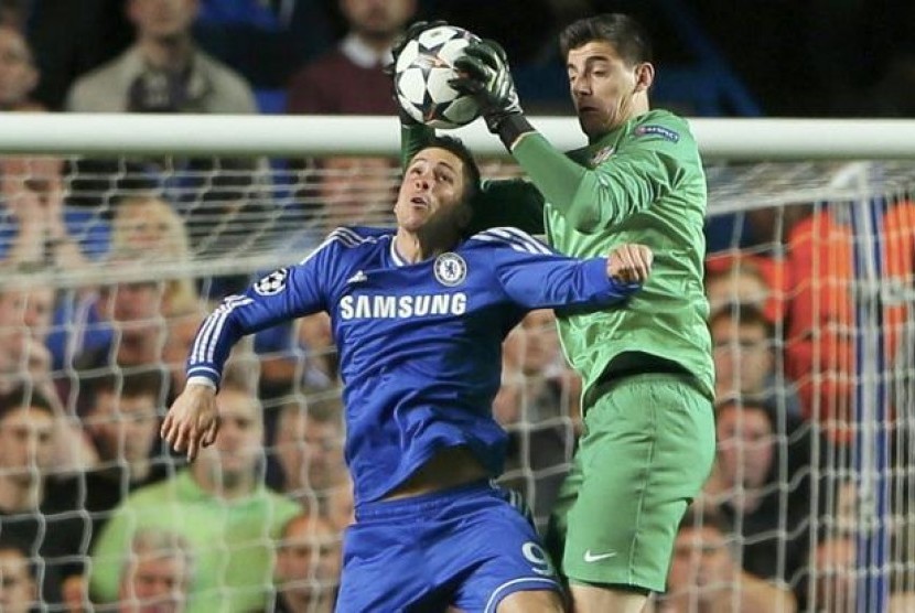 Kiper Thibaut Courtois.