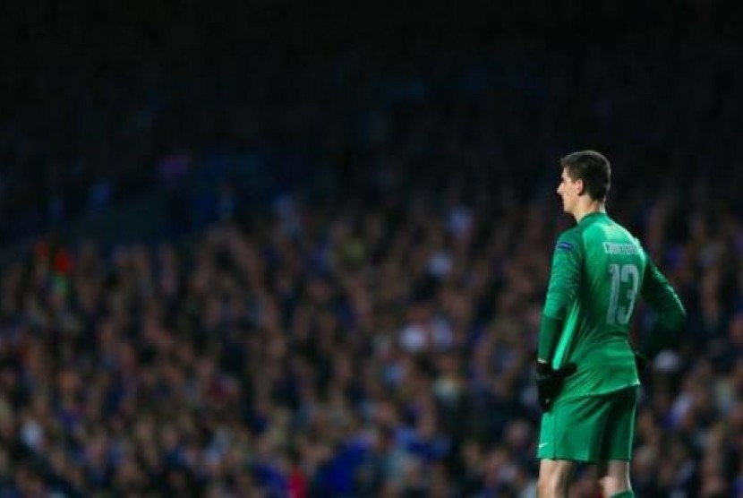 Kiper Thibaut Courtois.