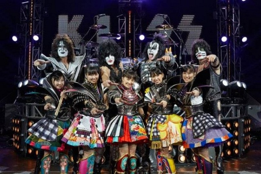 KISS dan Momoiro Clover Z