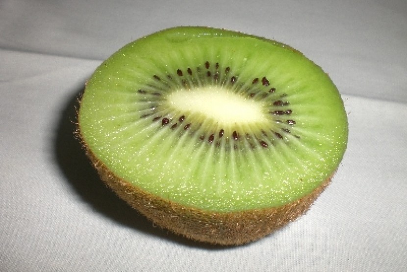 Kiwi mengandung mineral yang membantu dalam memerangi flu.