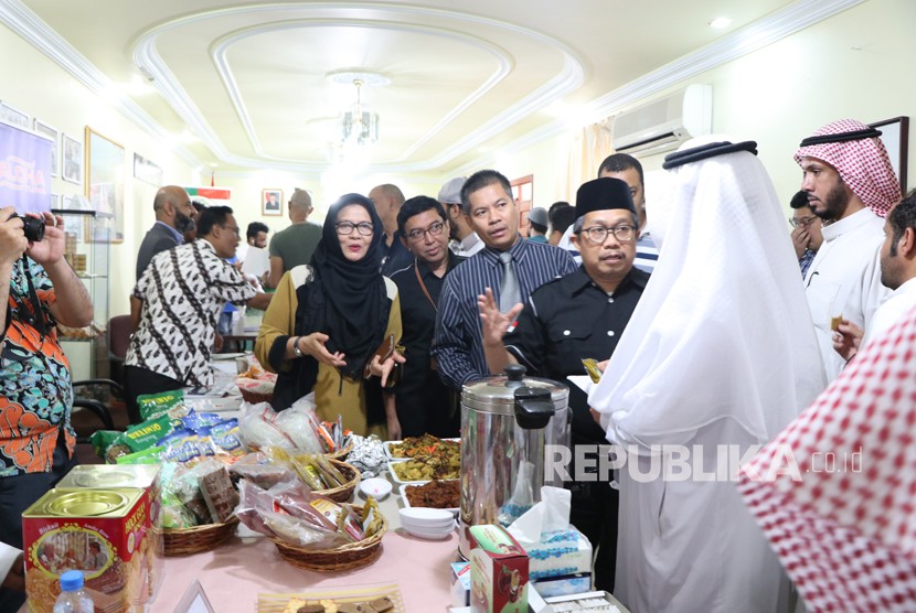 KJRI Jeddah menyelenggarakan pameran produk ekspor Indonesia di Aula Kantor Teknis Urusan Haji, KJRI Jeddah.