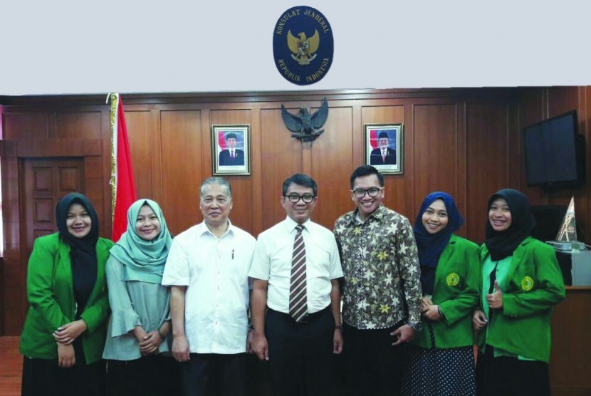 KJRI Sabah menyambut tim mahasiswa UMJ.