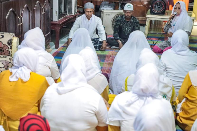 kkegiatan doa bersama Majelis Taklim Al Hikmah di wilayah Kelurahan Tembung, Kecamatan Medan Tembung, Kota Medan, Sumatra Utara. 