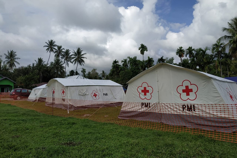 Klinik Lapangan PMI di Desa Tompe, Kecamatan Sirenja, Pantai Barat  Kabupaten Donggala, Sulteng.