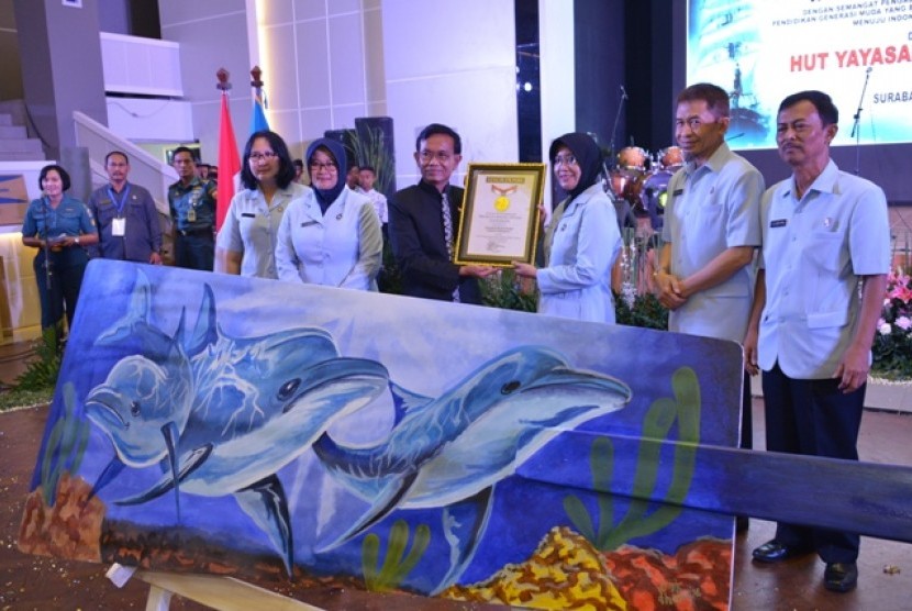 Koarmatim dapat rekor muri lukis 1000 perahu