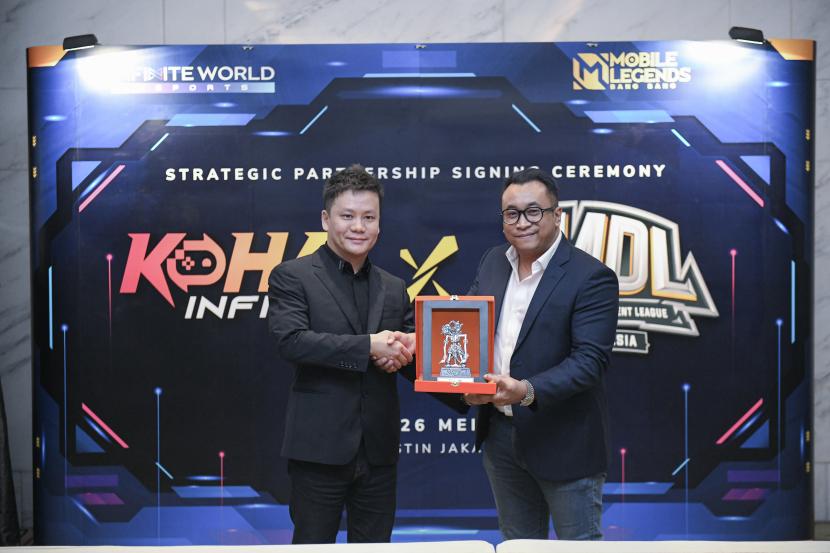 Kohai Infiniti Esports Super App, perusahaan pionir dalam industri Esports yang menghubungkan para pemain di Asia Tenggara, mengumumkan kerja sama strategis dengan Moonton Indonesia, publisher dari game Mobile Legends: Bang Bang dalam turnamen Mobile Legends: Bang Bang Development League (MDL). 