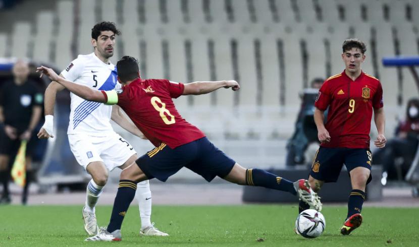 Koke (tengah) menjadi kapten Spanyol pada laga kualifikasi piala dunia 2022 melawan Yunani. Spanyol mengalahkan Yunani 1-0.
