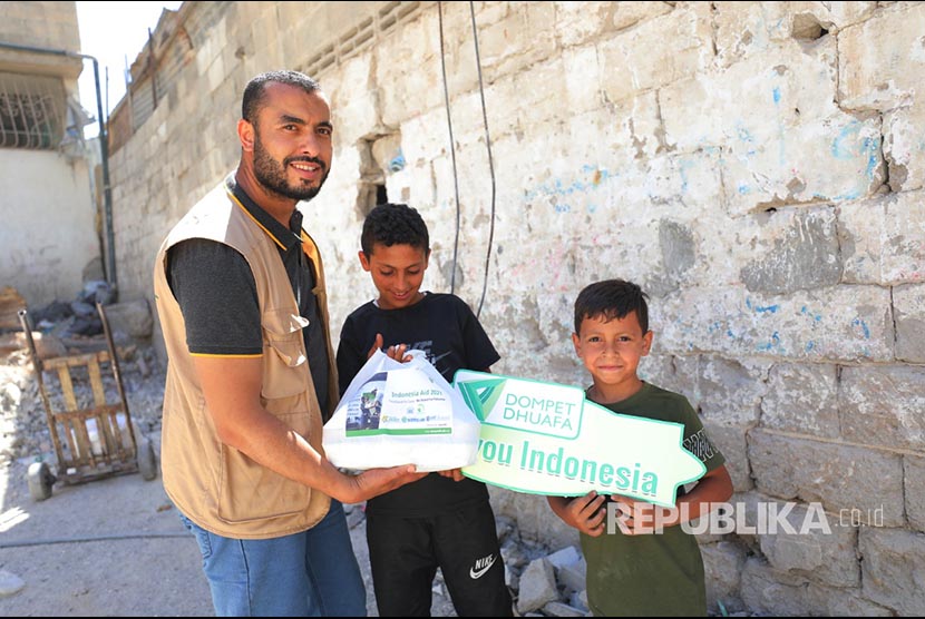 KolaborAksi donatur Dompet Dhuafa salurkan makanan panas  untuk warga Palestina di Gaza.