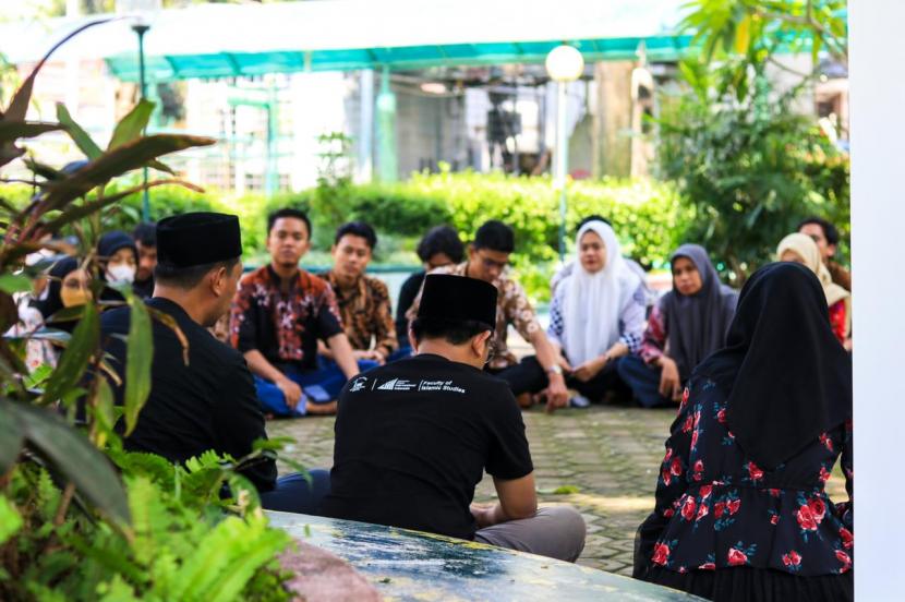 Kolaborasi sharing session Muslimverse: Konektivitas Pemuda terhadap Wacana Islam Global selama 2 hari yakni 23-24 September 2022 di Masjid Agung Sunda Kelapa (MASK), Menteng, Jakarta Pusat.