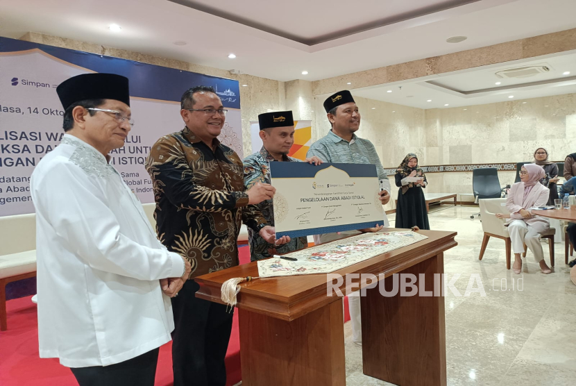 Kolaborasi strategis ini ditandai melalui kegiatan Literasi Keuangan Syariah bertema Optimalisasi Wakaf melalui Strategi Reksa Dana Syariah untuk Pengembangan Dana Abadi Istiqlal yang digelar di Masjid Istiqlal Jakarta, Selasa (14/10/2025).