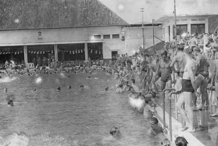 Kolam Renang Manggarai.