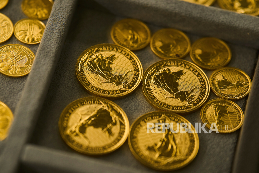 Harga Emas dan Perak Dunia Cetak Rekor Baru, Investor Serbu Aset Aman