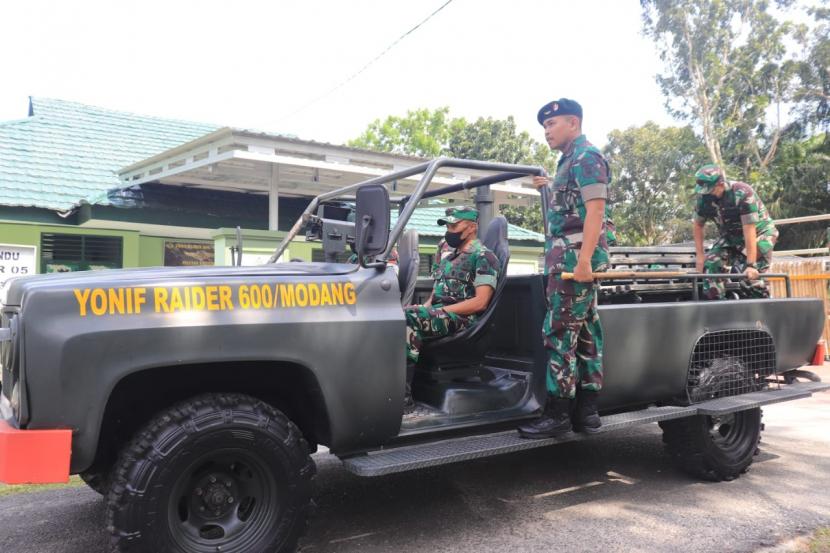 Komandan Kodklatad, Letjen TNI Ignatius Yogo Triyono meninjau kesiapan latihan bersama (latma) Garuda Shield--16 tahun 2022 di Kalimantan Timur.