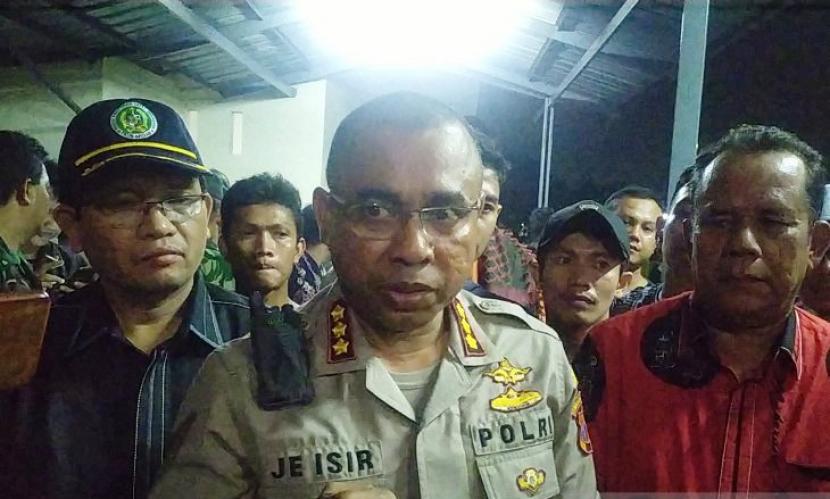 Kombes Johnny Eddizon Isir yang kini dimutasi menjadi kepala Polrestabes Surabaya.