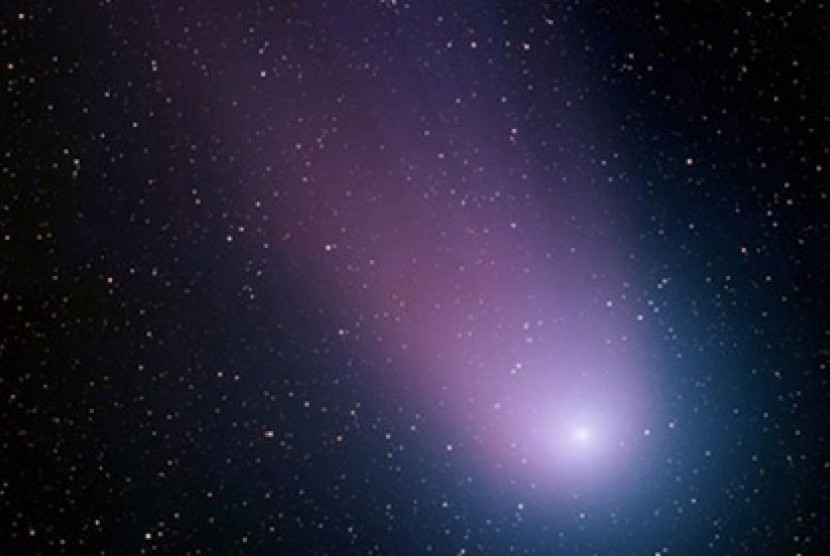 Komet. Ilustrasi. Ilmuwan mencari tahu tentang komet Bernardinelli-Bernstein (BB), komet terbesar yang pernah ditemukan.