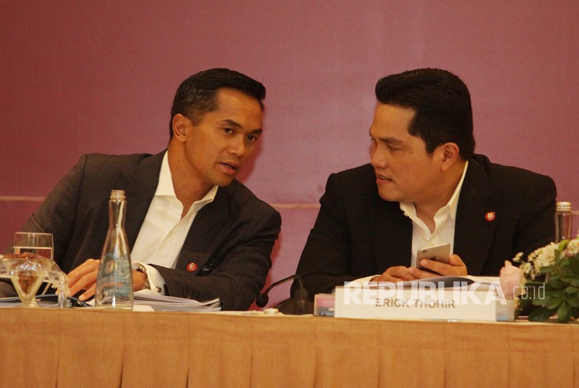 Erick Thohir (kanan) dan Anindya Bakrie.