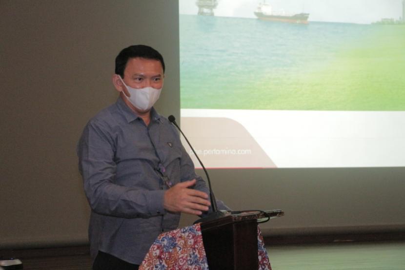 Komisaris Utama PT Pertamina (Persero) Basuki Tjahaja Purnama (Ahok). Ahok meminta Bareskrim Polri dilibatkan dalam penyelidikan kebakaran Kilang Cilacap.