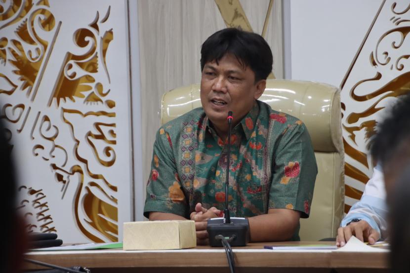  Komisi I DPRD Provinsi Jawa Barat menerima konsultasi dari Komisi I dan II Dewan Perwakilan Rakyat Daerah Kabupaten Solok, Provinsi Sumatera Barat. Konsultasi tersebut diterima langsung oleh Anggota Komisi I DPRD Provinsi Jawa Barat Rafael Situmorang. 