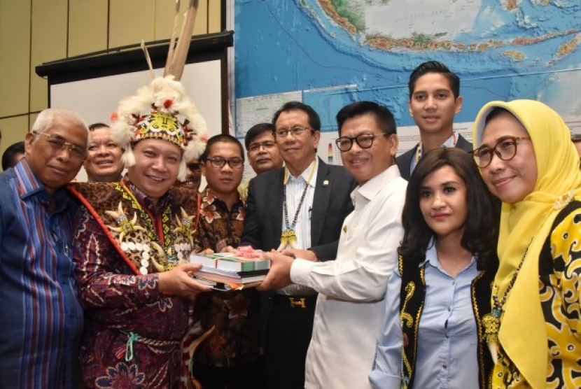 Komisi II DPR menerima kunjungan Masyarakat Kalimantan Utara (Kaltara) untuk membahas usulan penetapan Daerah Otonomi Baru (DOB).