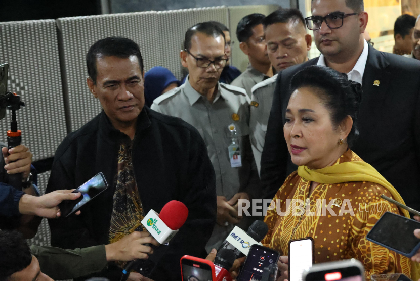 Komisi IV DPR memberikan apresiasi atas pencapaian Kementan dalam rapat kerja dengan Kementan, Senin (24/11/2025).