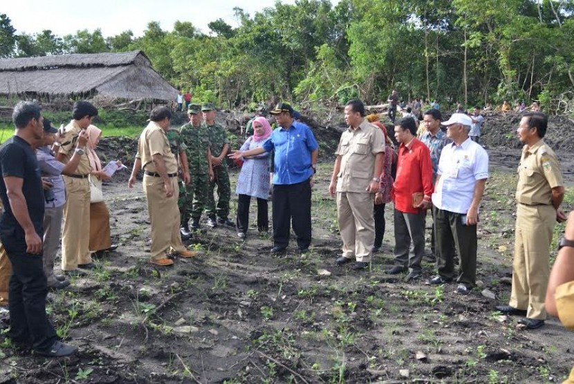 Komisi IV meninjau lokasi percetakan sawah di Sulawesi Selatan.