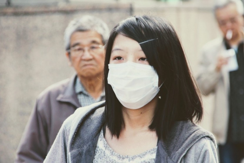 Kementerian Kesehatan mengimbau masyarakat agar tidak panik dalam menyikapi wabah pneumonia misterius yang terjadi di China dalam beberapa waktu belakangan.